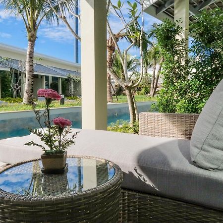 Craft Resort & Villas, Phuket Town Екстер'єр фото The pool at the hotel