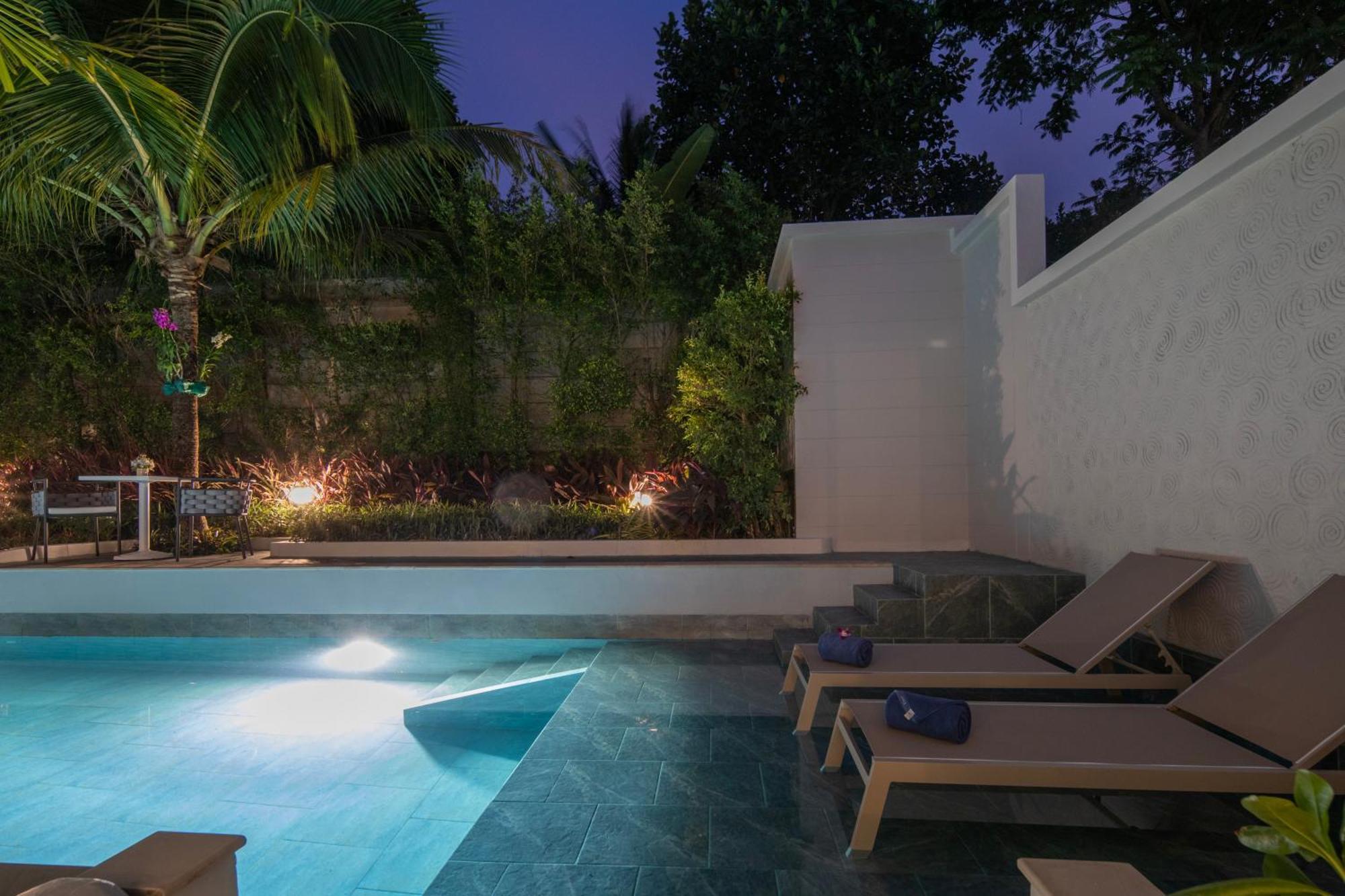 Craft Resort & Villas, Phuket Town Екстер'єр фото Villa at The Library, Phuket