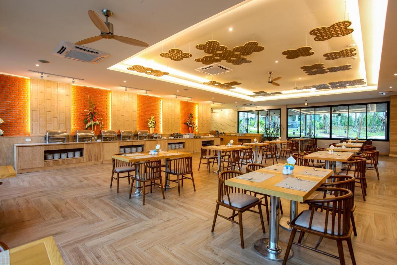 Craft Resort & Villas, Phuket Town Екстер'єр фото The restaurant at the hotel